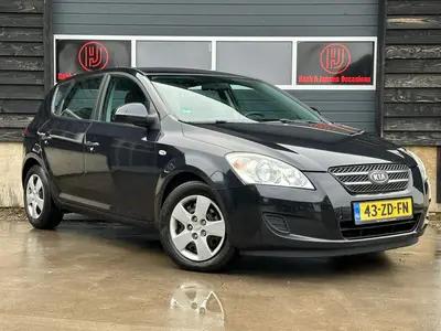 Kia cee'd - Thumbnail 3