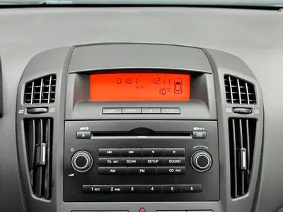 Kia cee'd - Thumbnail 21