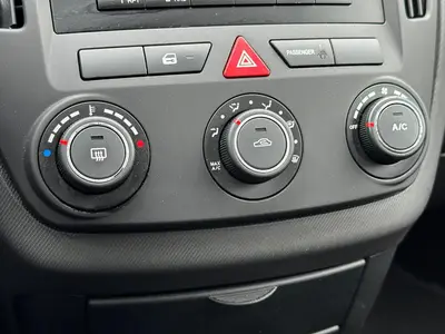 Kia cee'd - Thumbnail 22