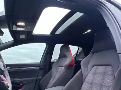 Volkswagen Golf - Thumbnail 15