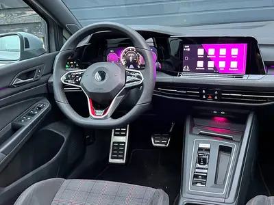 Volkswagen Golf - Thumbnail 18