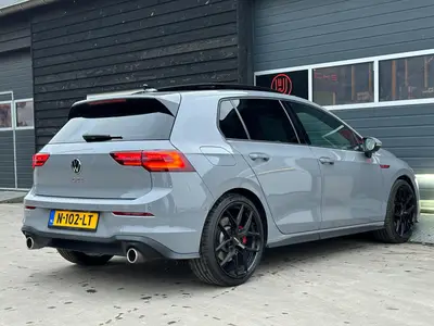 Volkswagen Golf - Thumbnail 34