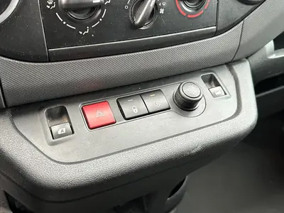 Peugeot Partner - Thumbnail 16
