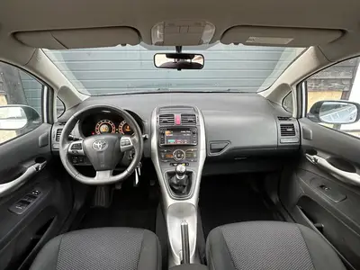 Toyota Auris - Thumbnail 12