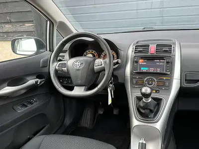 Toyota Auris - Thumbnail 14