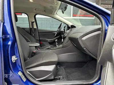 Ford FOCUS Wagon - Thumbnail 11