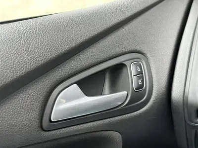 Ford FOCUS Wagon - Thumbnail 17