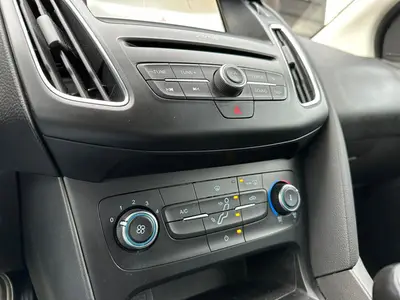 Ford FOCUS Wagon - Thumbnail 25