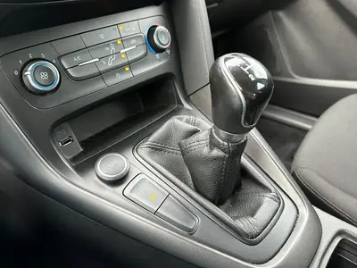 Ford FOCUS Wagon - Thumbnail 26