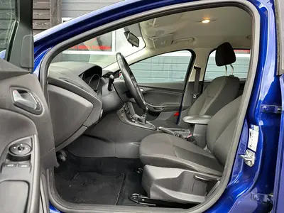 Ford FOCUS Wagon - Thumbnail 10