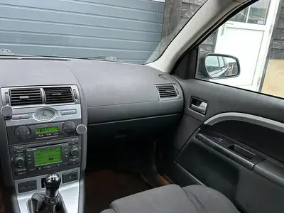 Ford Mondeo - Thumbnail 13