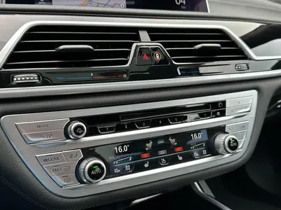 BMW 7 Serie - Thumbnail 27