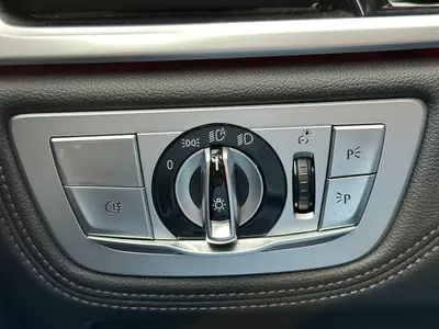 BMW 7 Serie - Thumbnail 36