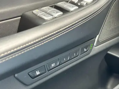 BMW 7 Serie - Thumbnail 38