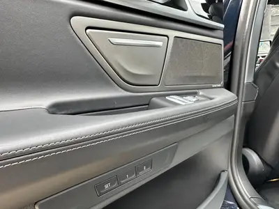 BMW 7 Serie - Thumbnail 43