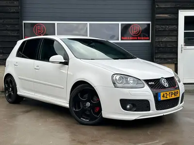 Volkswagen Golf - Thumbnail 2