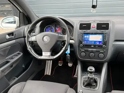 Volkswagen Golf - Thumbnail 13