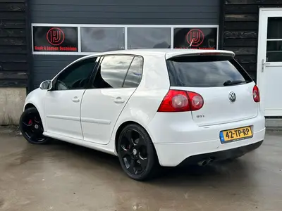 Volkswagen Golf - Thumbnail 3