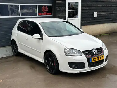 Volkswagen Golf - Thumbnail 22