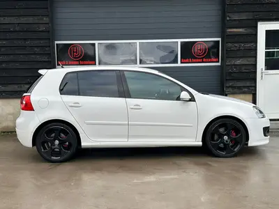 Volkswagen Golf - Thumbnail 5