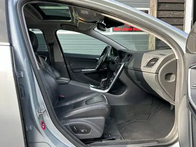 Volvo V60 - Thumbnail 12