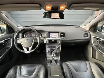 Volvo V60 - Thumbnail 14