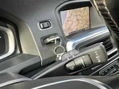 Volvo V60 - Thumbnail 23