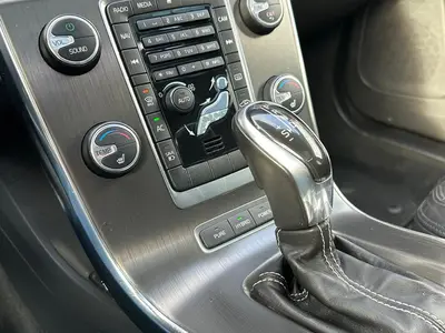 Volvo V60 - Thumbnail 26