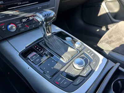 Audi A6 - Thumbnail 21