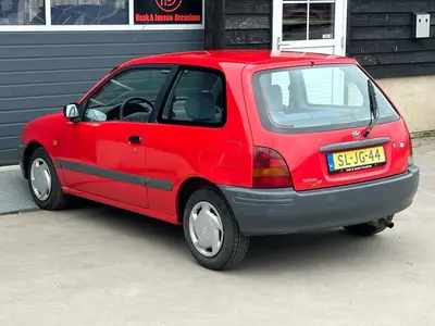 Toyota Starlet - Thumbnail 24