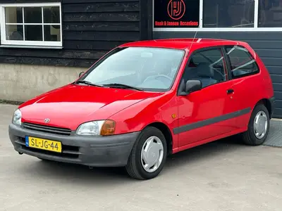Toyota Starlet - Thumbnail 25
