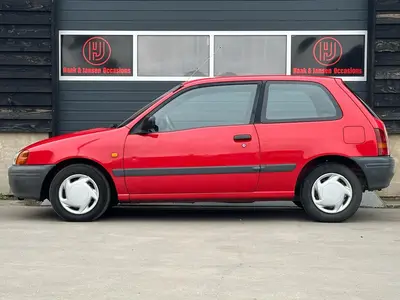 Toyota Starlet - Thumbnail 7