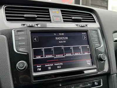 Volkswagen Golf - Thumbnail 19