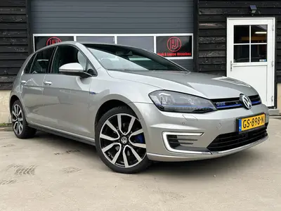 Volkswagen Golf - Thumbnail 3