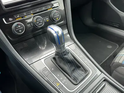 Volkswagen Golf - Thumbnail 22