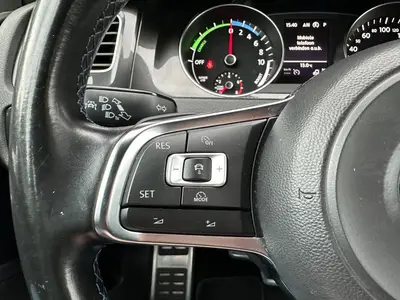 Volkswagen Golf - Thumbnail 23