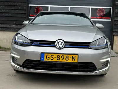 Volkswagen Golf - Thumbnail 6