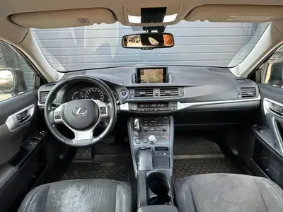 Lexus CT - Thumbnail 11