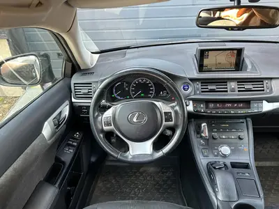 Lexus CT - Thumbnail 14
