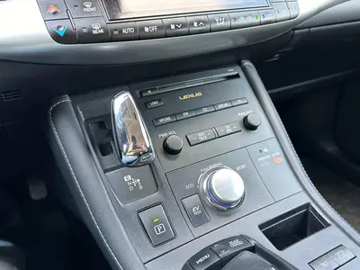 Lexus CT - Thumbnail 18