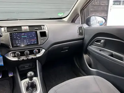 Kia Rio - Thumbnail 12