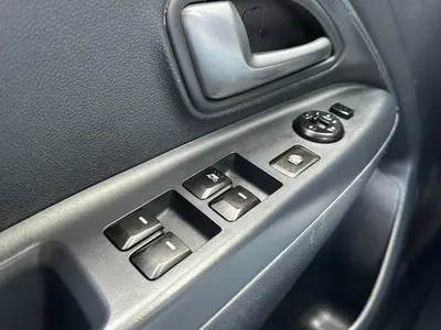 Kia Rio - Thumbnail 25