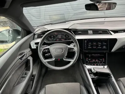 Audi e-tron - Thumbnail 16