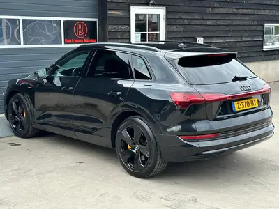 Audi e-tron - Thumbnail 37