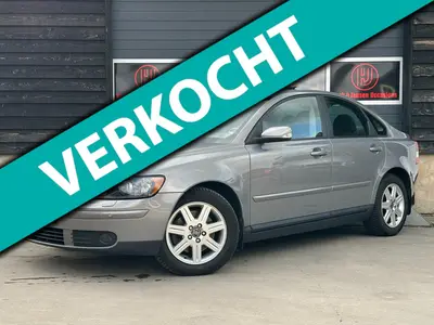 Volvo S40 - Thumbnail 1