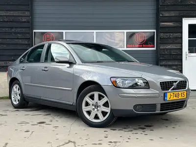Volvo S40 - Thumbnail 2
