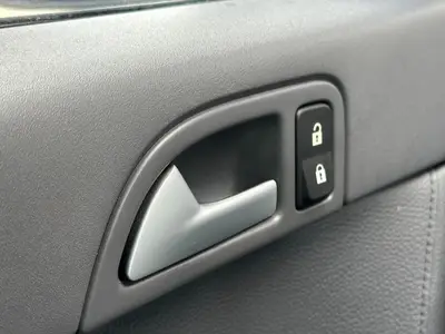 Volvo S40 - Thumbnail 30