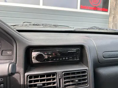 Peugeot 106 - Thumbnail 16