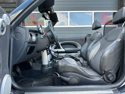 MINI Cabrio - Thumbnail 11