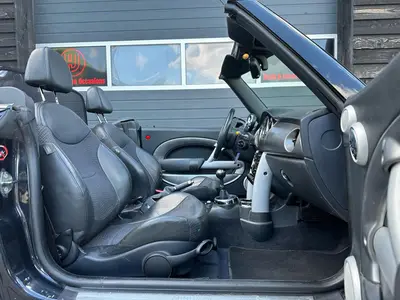 MINI Cabrio - Thumbnail 12